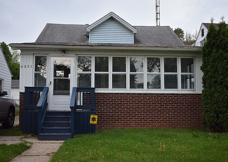 1st image of 4805 Burnham Ave