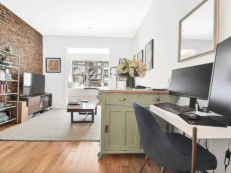 239 E 81st St #1D — Photo 1