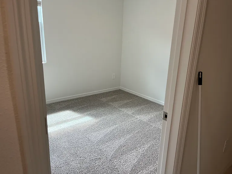1836 Brekey Way — Photo 12