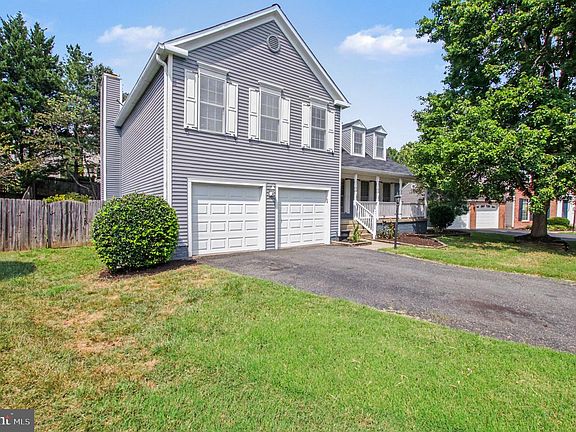 3rd image of 17 Sydney Ln