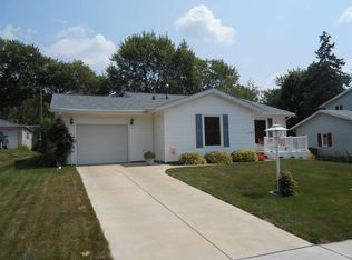 4533 Harrison St, Davenport, IA 52806