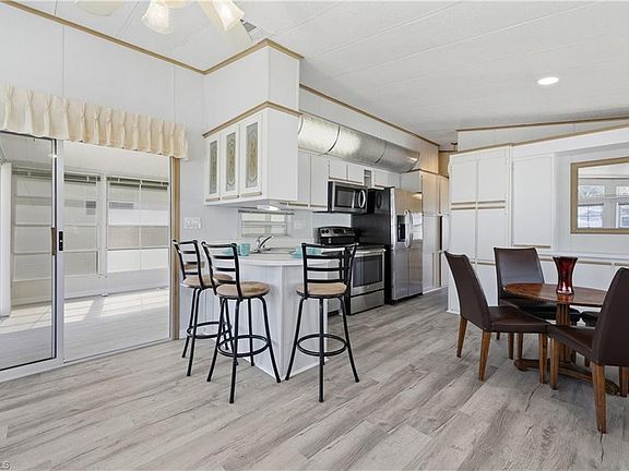5th image of 260 Bass LN #260