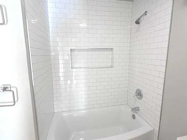 12021 Hawthorne Ln — Photo 30