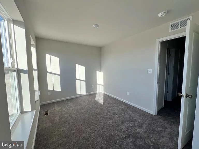 1326 Cedar Valley Rd — Photo 9