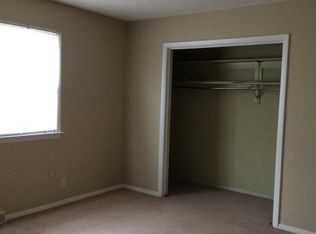 214 Lindell Dr APT B, Normal, IL 61761