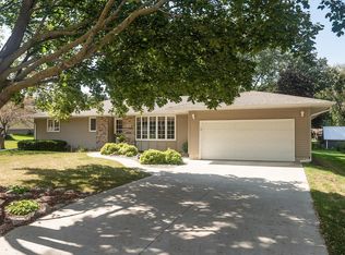 218 Georgia Ave NW, Orange City, IA 51041