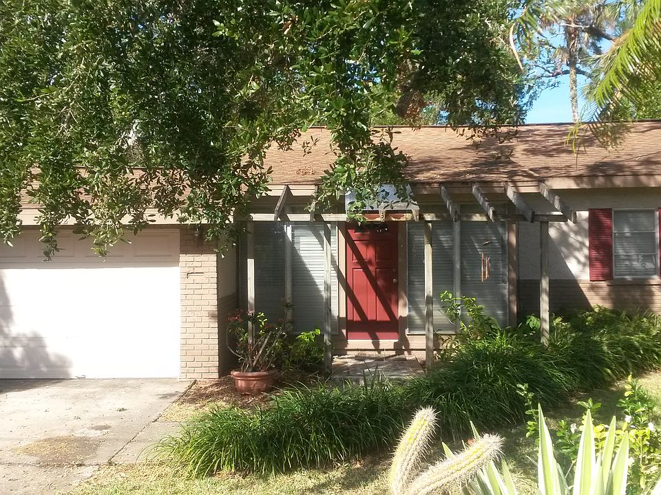 1st image of 152 Flomich St