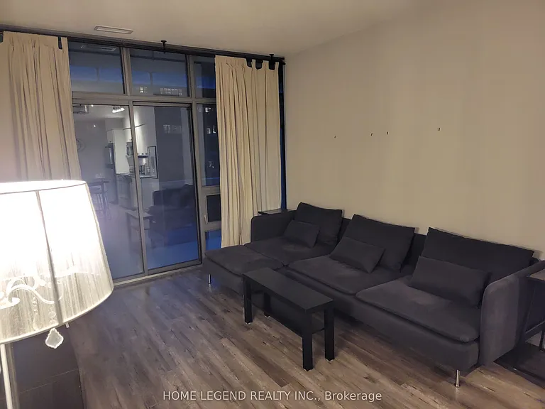 33 Charles St E #606 — Photo 10