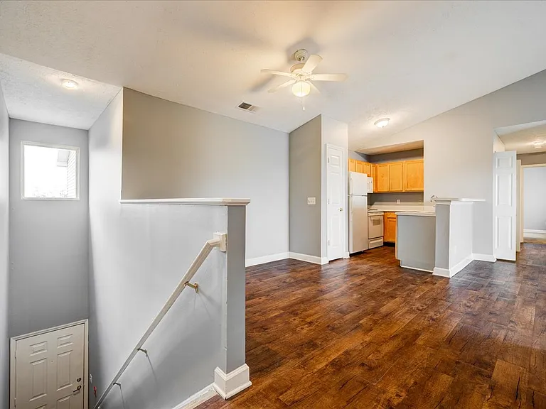 Cross Lake Apartments — Photo 154