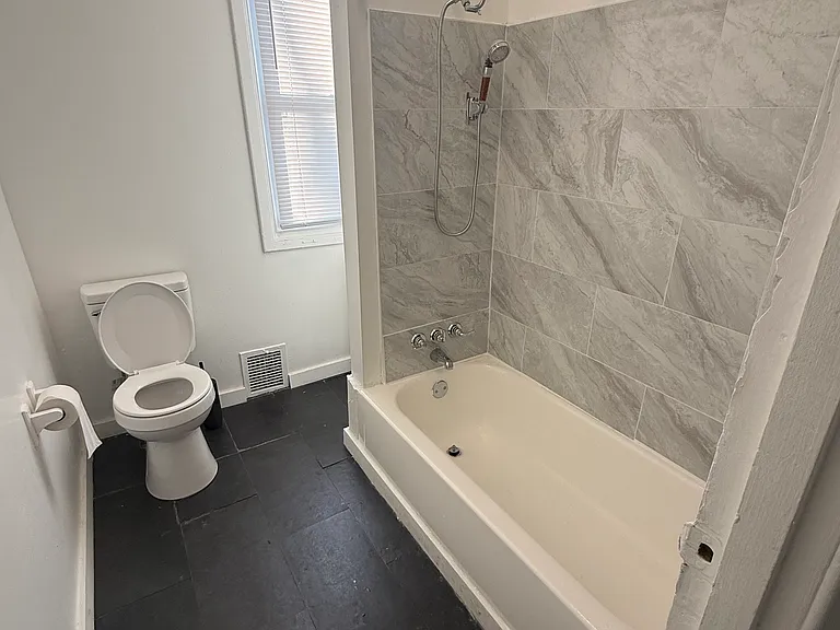 1112 Foulkrod St #2 — Photo 10