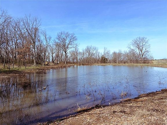 2nd image of 1050 NE 175th Rd