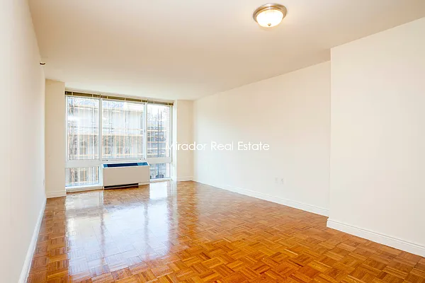 Rented by Mirador Real Estate | media 31