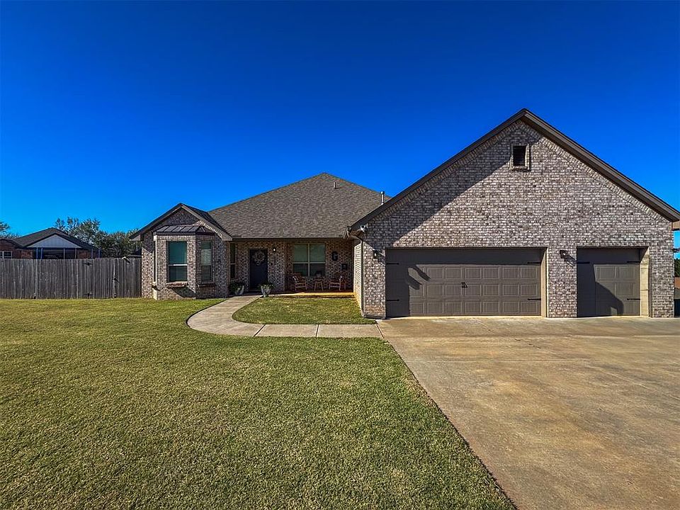 1st image of 215 Lyla Glen Dr