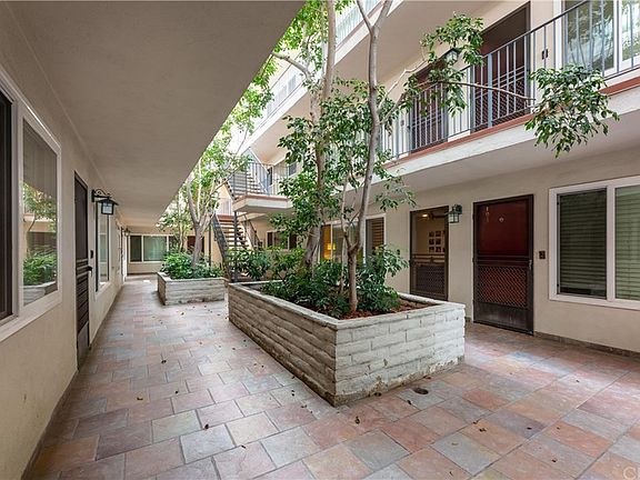 4th image of 444 Obispo Ave #1