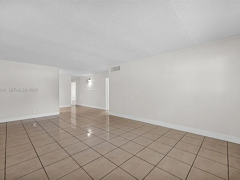 861 SW 74th Ter #102D — Photo 12