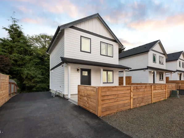 646 SE Reef Ave, Lincoln City, OR 97367