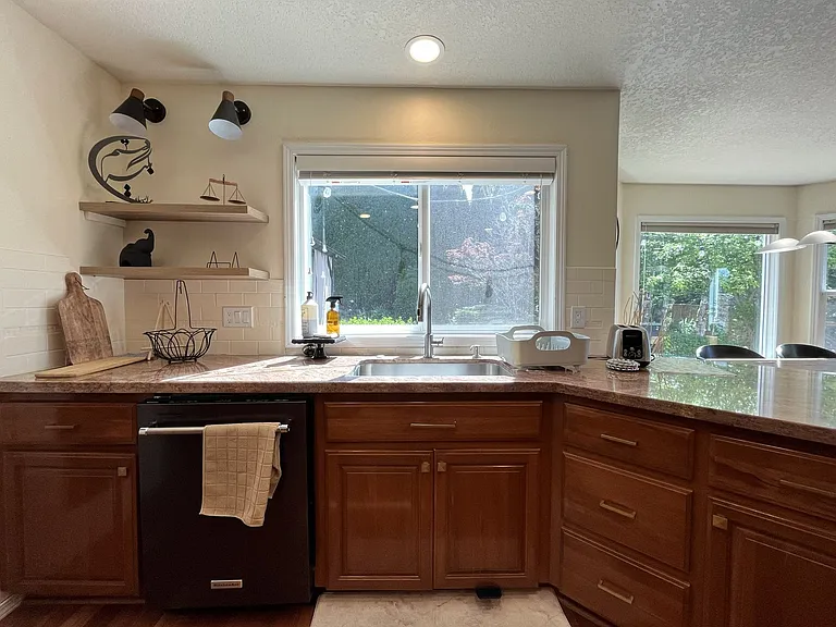 14980 SW Chardonnay Ave — Photo 9