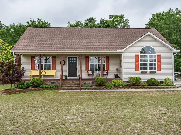 194 Parrish Farm Ln, Benson, NC 27504