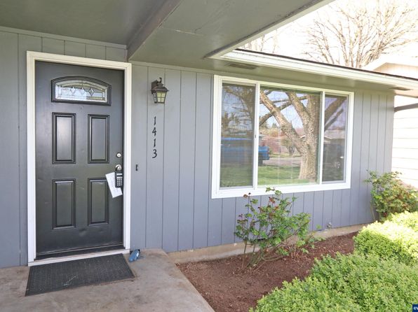 salem-oregon-449355435 picture