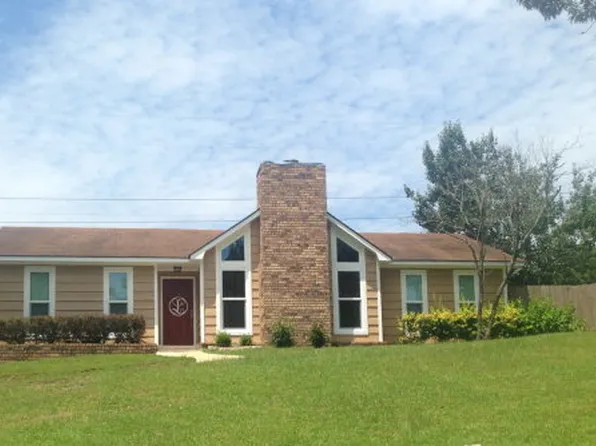 105 Arrosser Dr, Saraland, AL 36571
