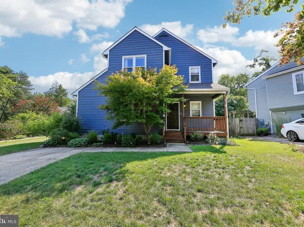 909 Langdon Ct, Annapolis, MD 21403