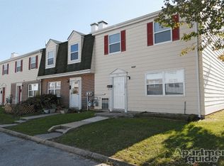 4 Hebron Dr, Middle River, MD 21220