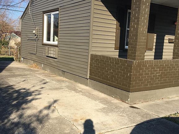 2nd image of 5221 Broadmoor Blvd