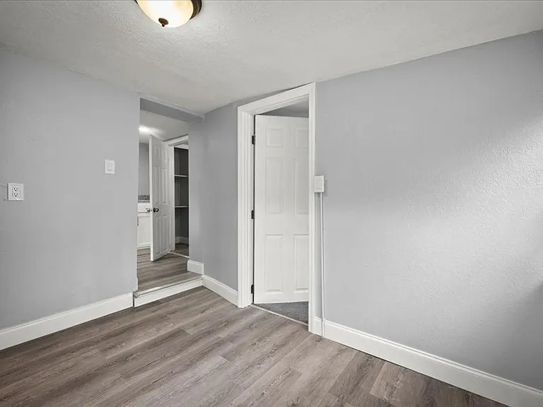 106 N Rodriquez St — Photo 2