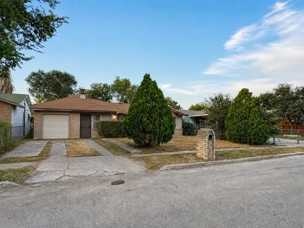 5431 Bakersfield St, San Antonio, TX 78228