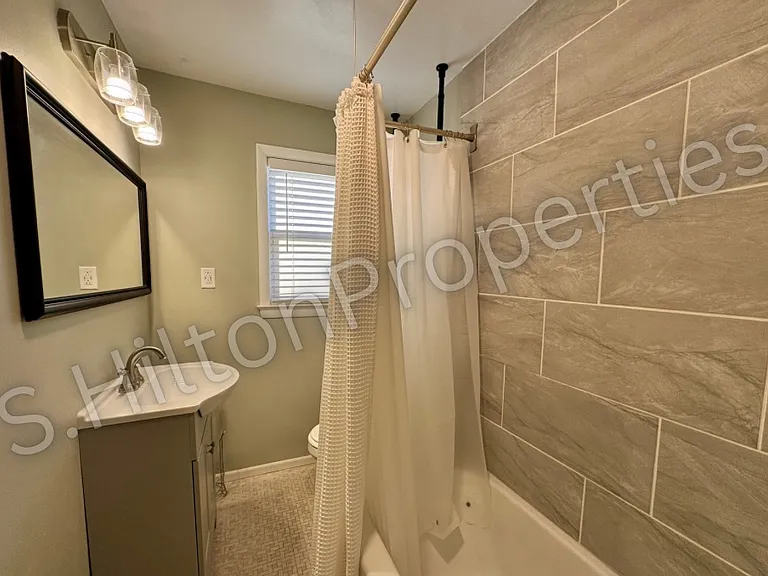 224 Church St — Photo 2