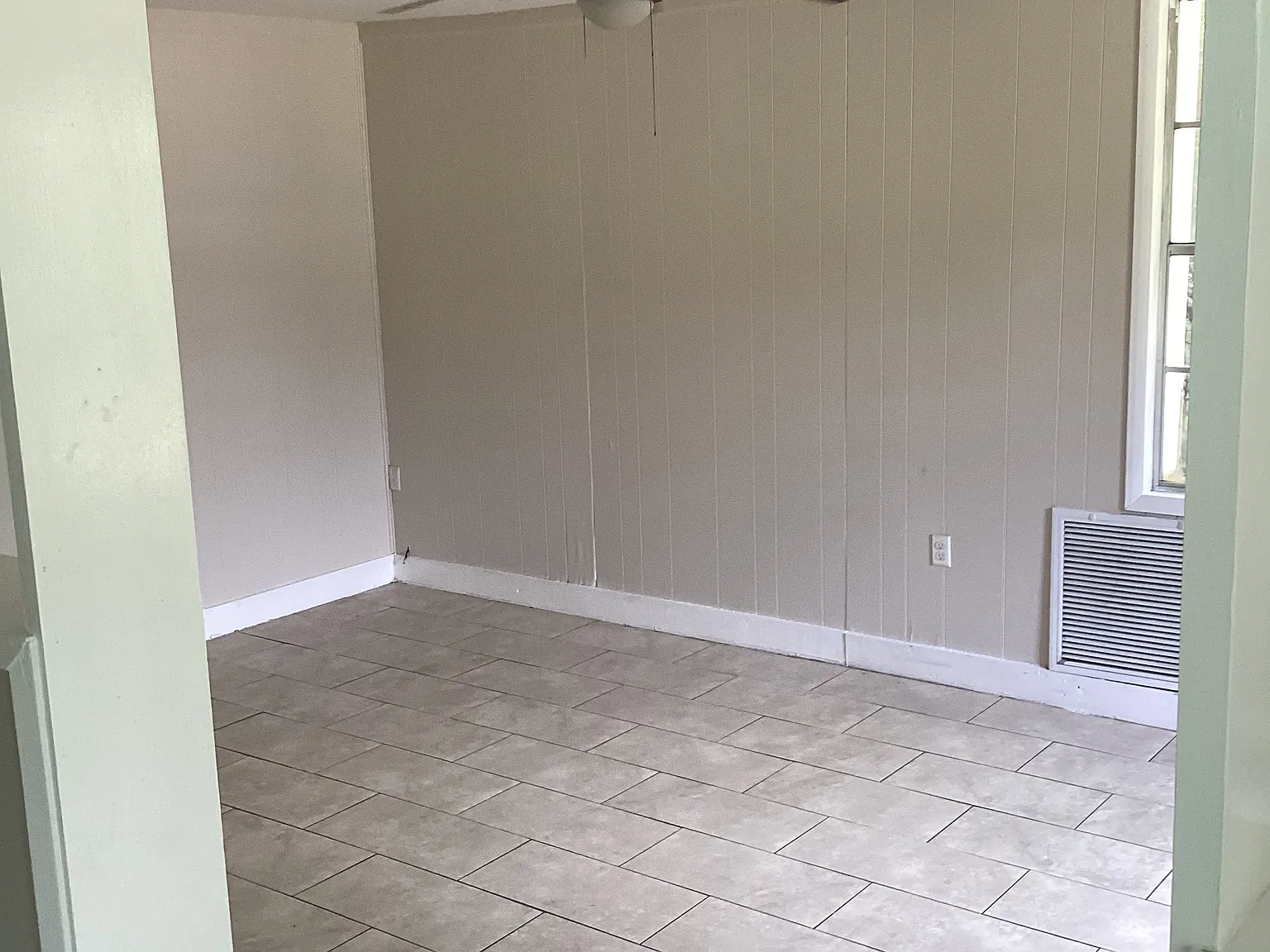 3 bed, 1128 sqft, $1,500 — Photo 4