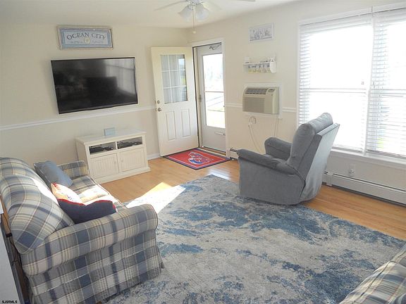 5th image of 3548 Simpson Ave #3548