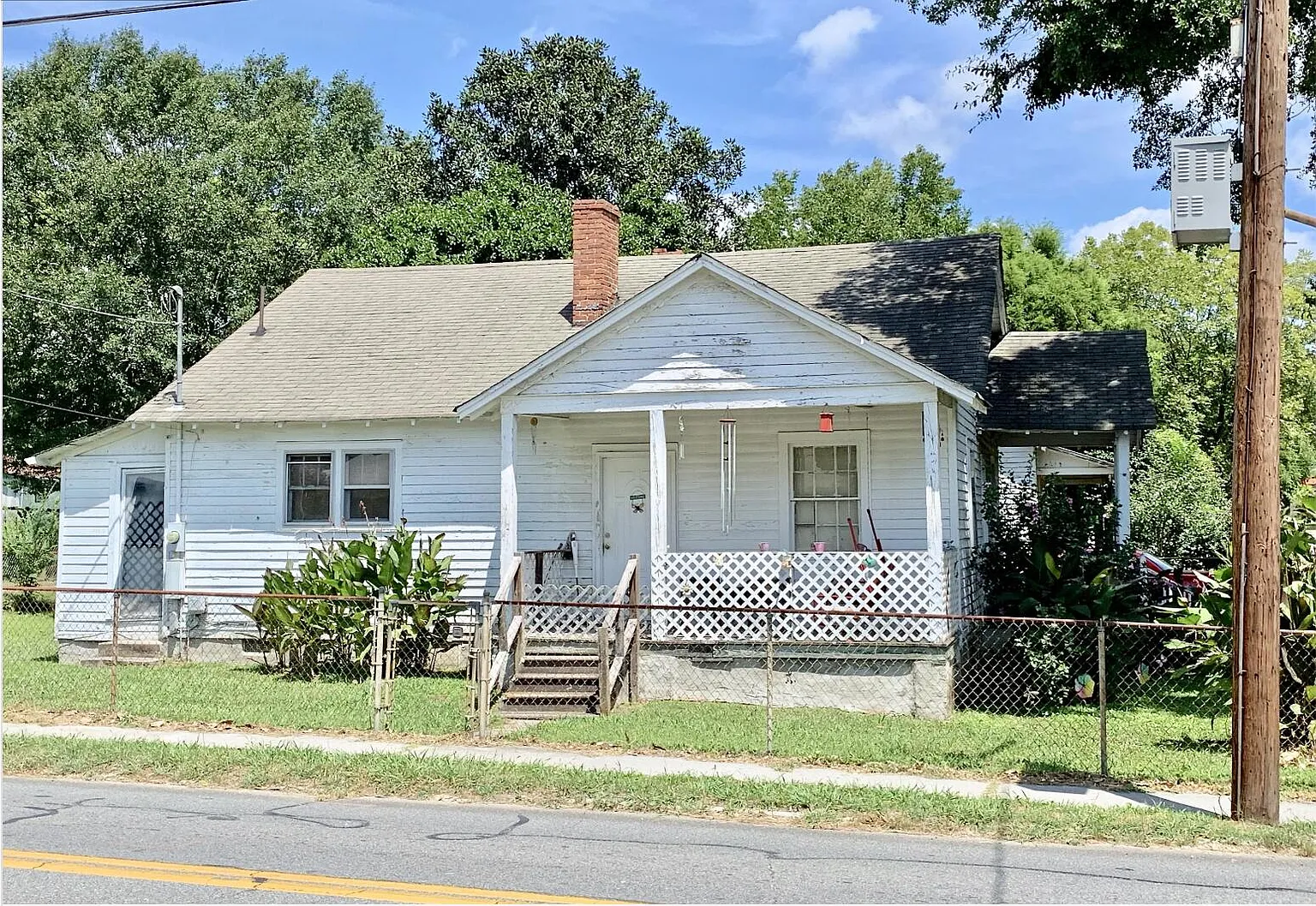 318 Cedar St photo 1