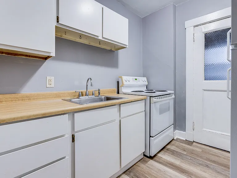 1203 Kelton Ave #1 — Photo 14