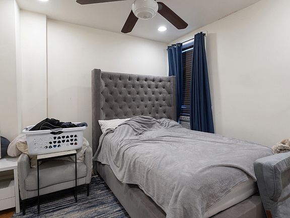 5th image of 4617 N Rockwell St #3M