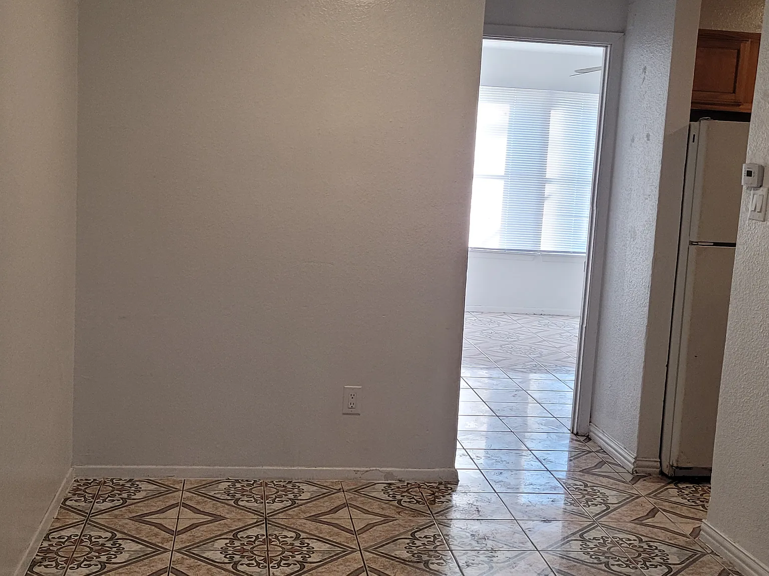 3 bed, $1,595 — Photo 2