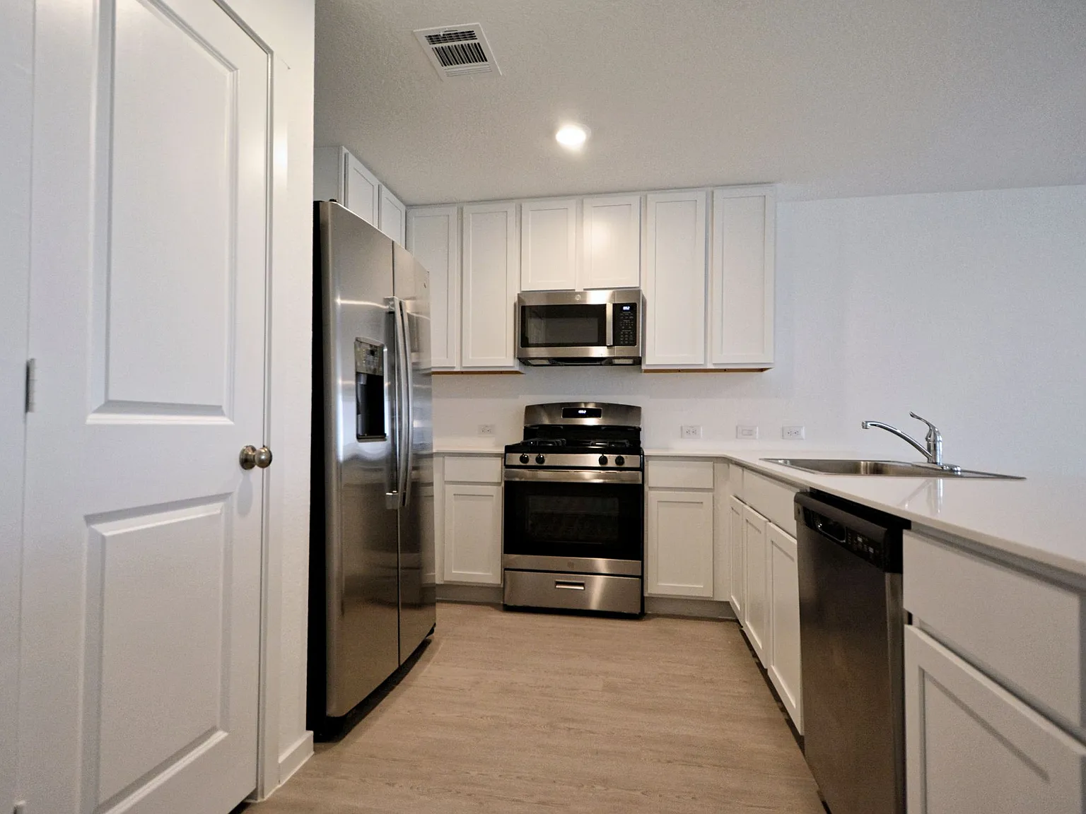 446 Payton Place - 1 — Photo 4