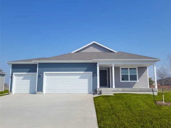 1113 Cove St SE, Bondurant, IA 50035