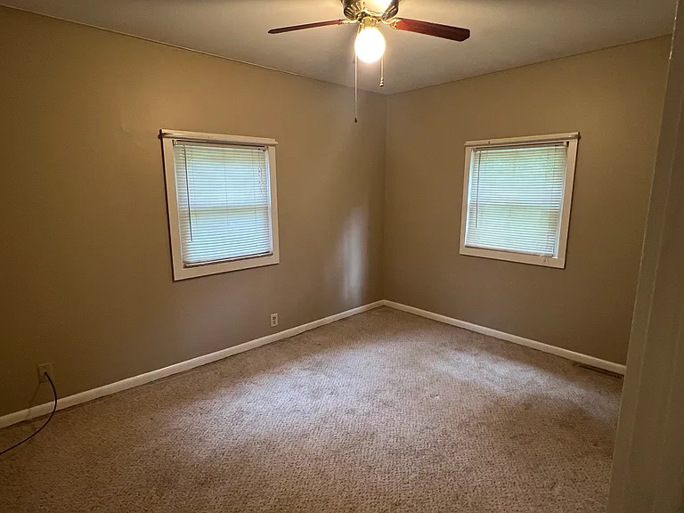 54184 Independence St — Photo 2