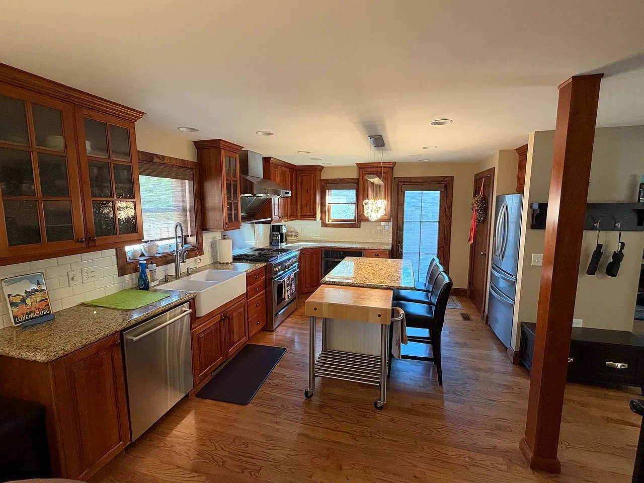 4 bed, 3116 sqft, $6,000 — Photo 4
