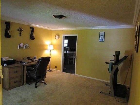 3rd image of 3904 Glenwood Dr