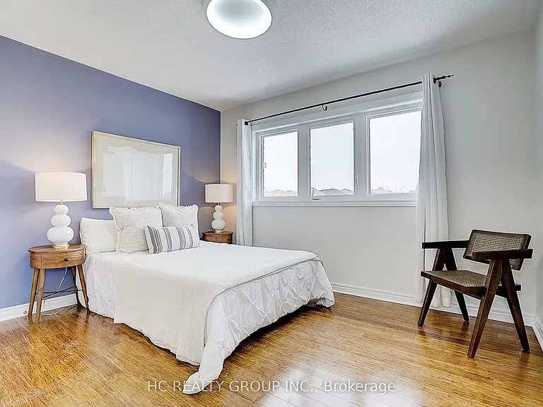 465 Woodspring Ave — Photo 12