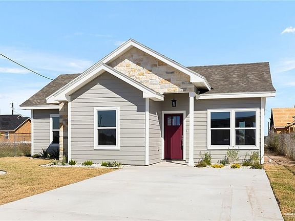 3rd image of 318 Merida Dr