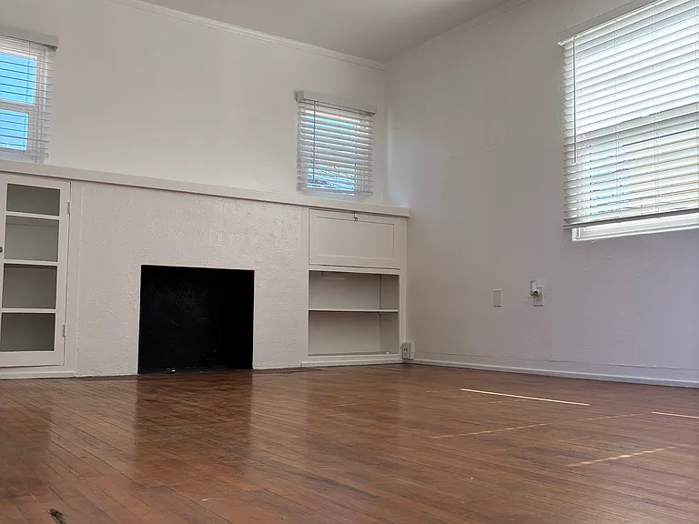 1753 Myrtle Ave #1753 — Photo 3