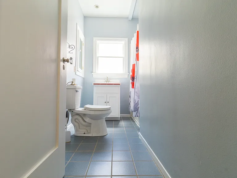 1105 S Cloverdale Ave — Photo 13