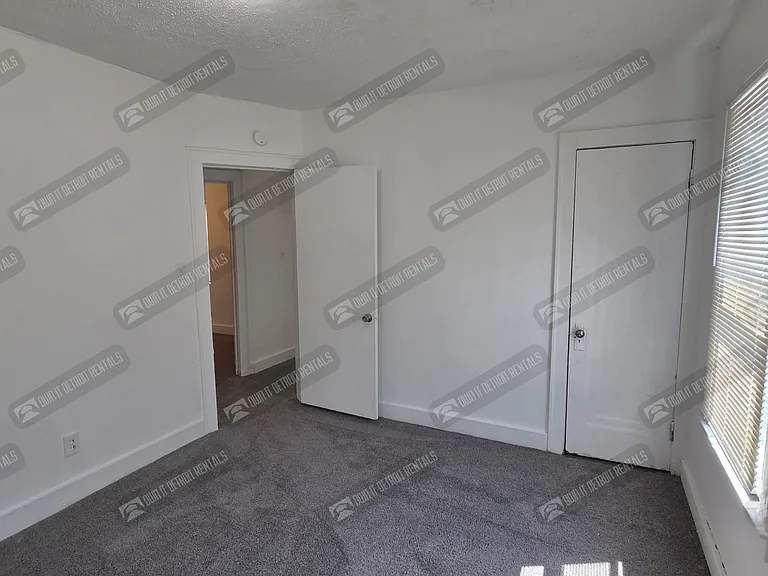 15757 Pinehurst St — Photo 14
