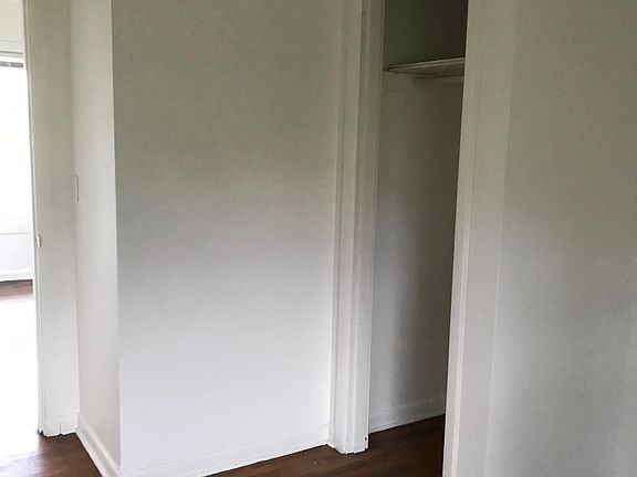 closet in bedroom
