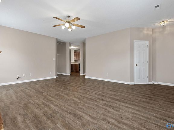 4th image of 164 Brass Oak Dr