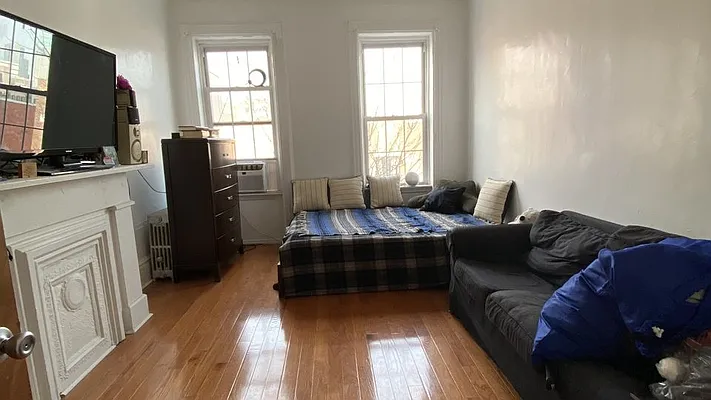 Rented by Nooklyn NYC LLC | media 25