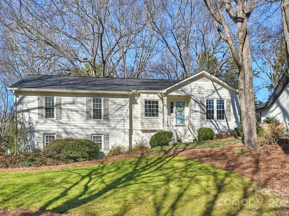2608 Innsbrook Rd, Charlotte, NC 28226